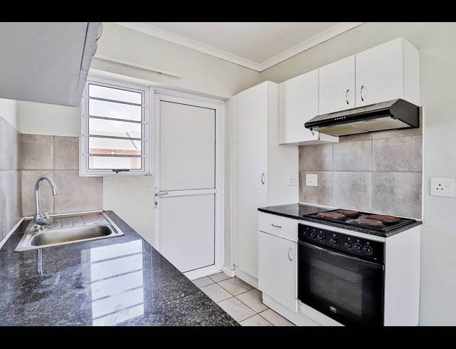 3 BEDROOM TOWNHOUSE RENTED IN FAIRVIEW